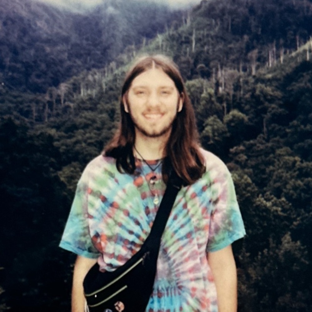 Meet your Posher, Avery